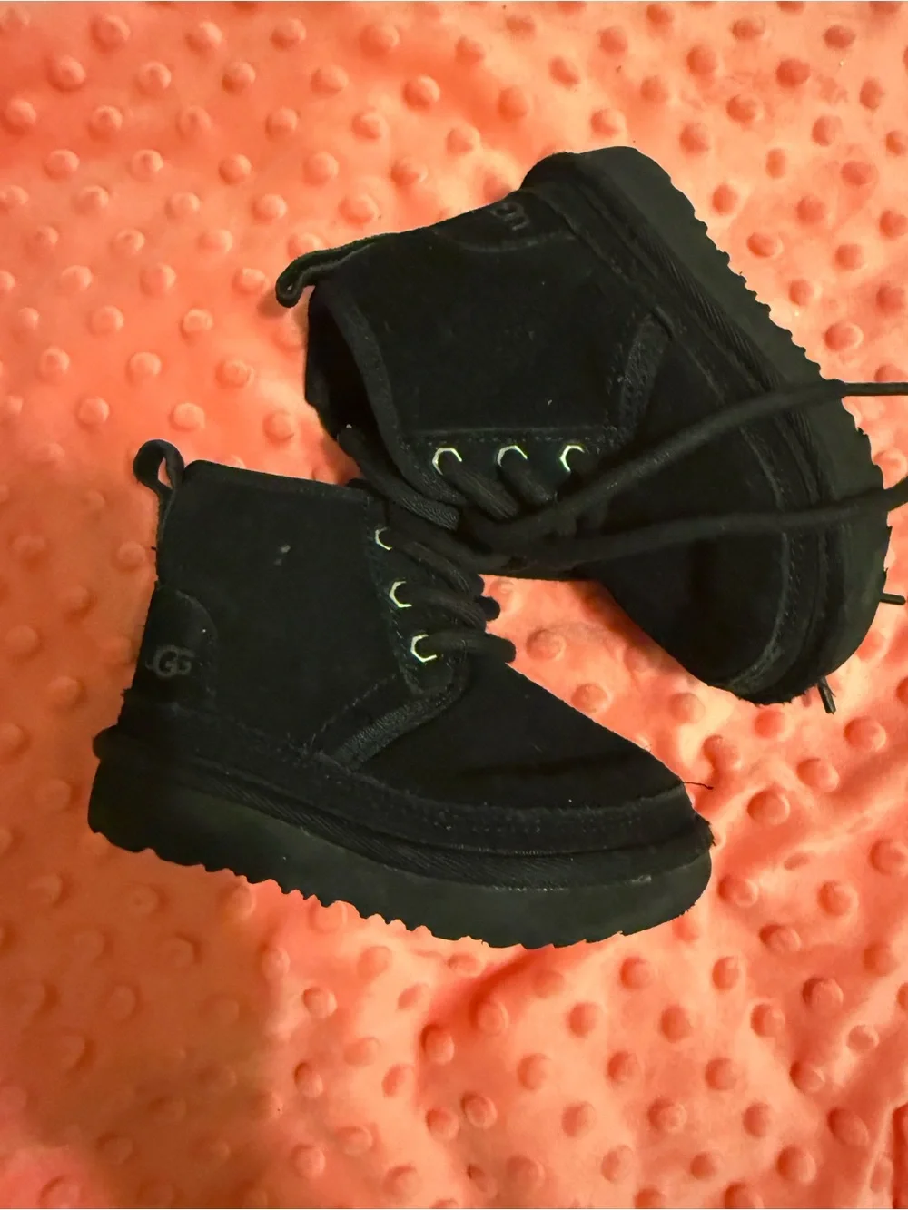 UGG Kids Black Lace-Up Moccasin-Style Boots Size 6 Toddler